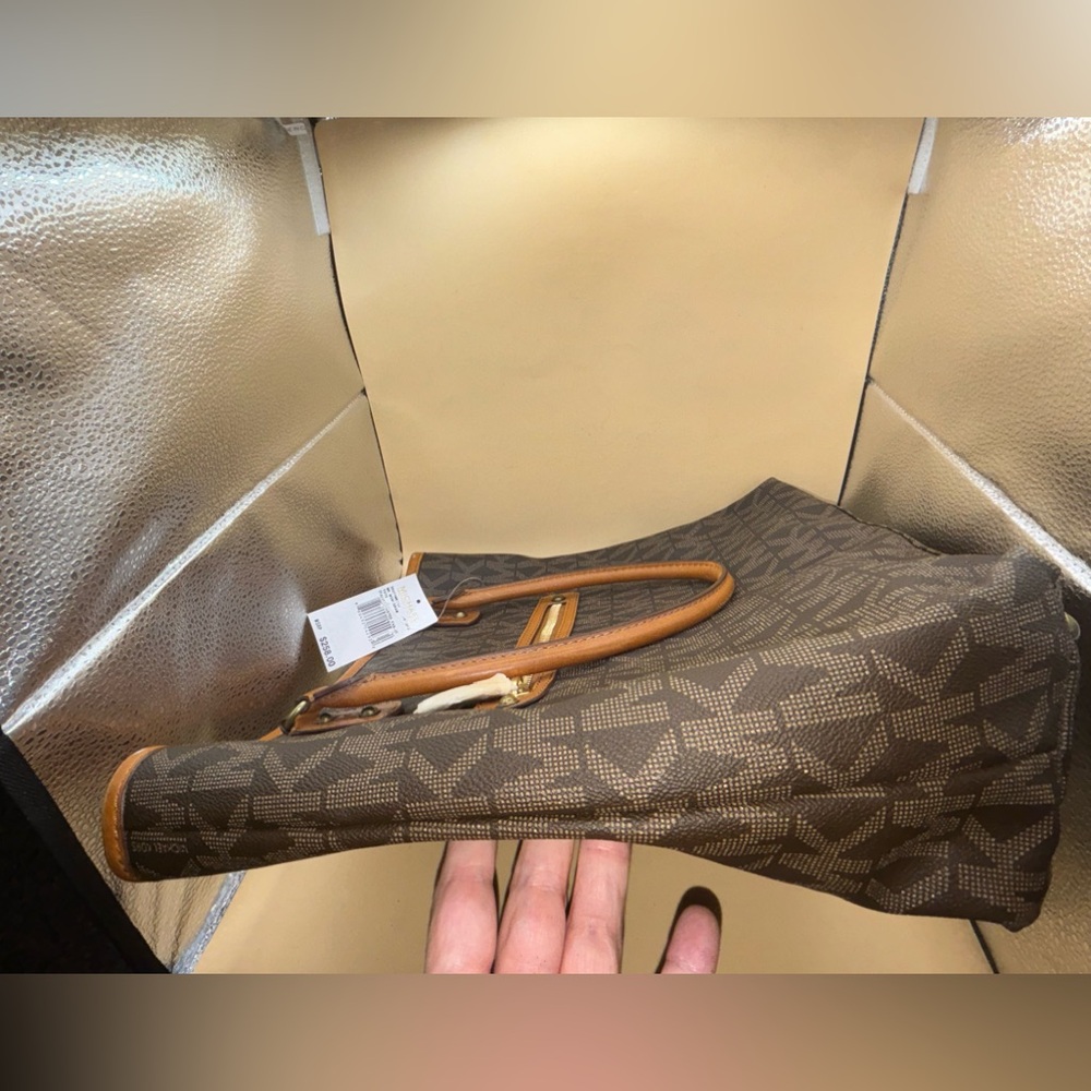 NWT NO DISCOUNT Michael KORS Brown Tan MK Signature Jet Set Tote Travel $258 - Picture 7 of 7